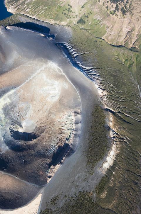 Vulcano - Cratere del vulcano della Fossa