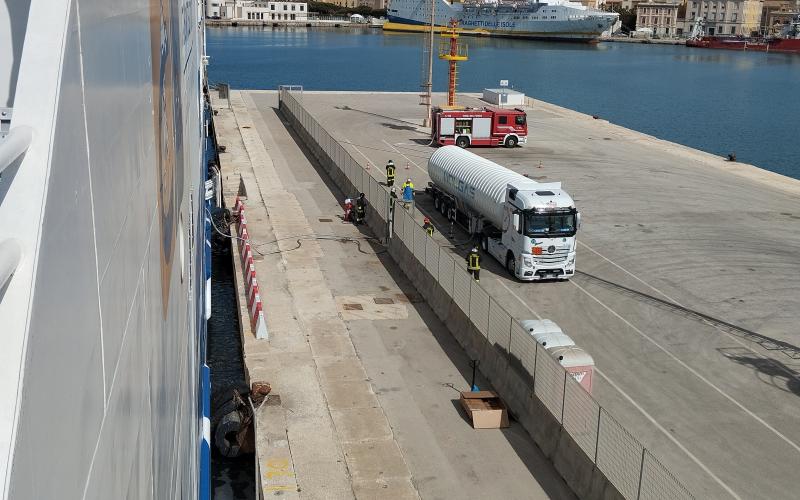 Primo rifornimento di GNL della Nerea